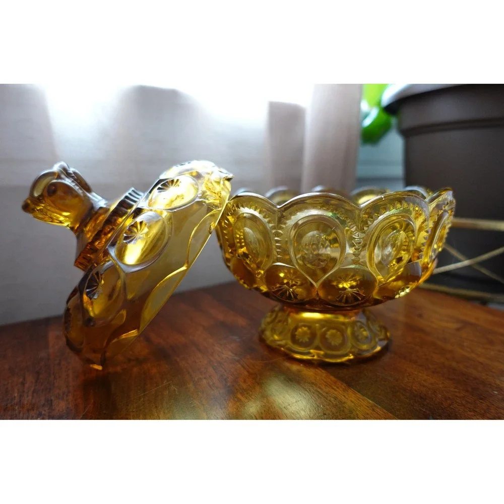 Vintage L.E. Smith Glass Moon and Star amber color with lid footed‎ candy dish
